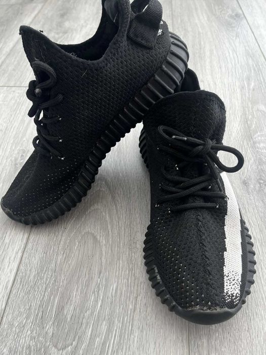 Кросівки 42 розмір