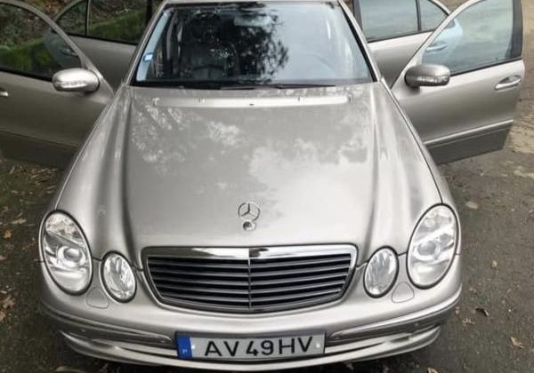 Mercedes Benz e 220