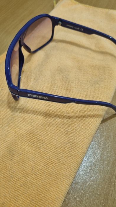 Oculos de sol Carrera roxos