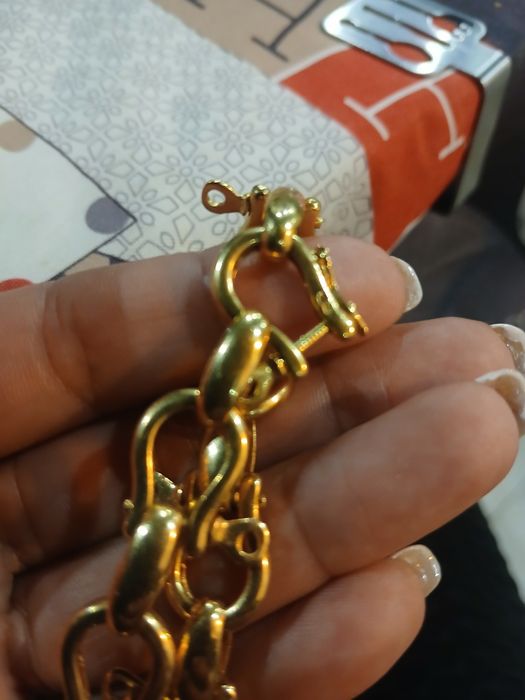 Venda apenas  fio ouro 19.2 kilates  com pendente 169 g.