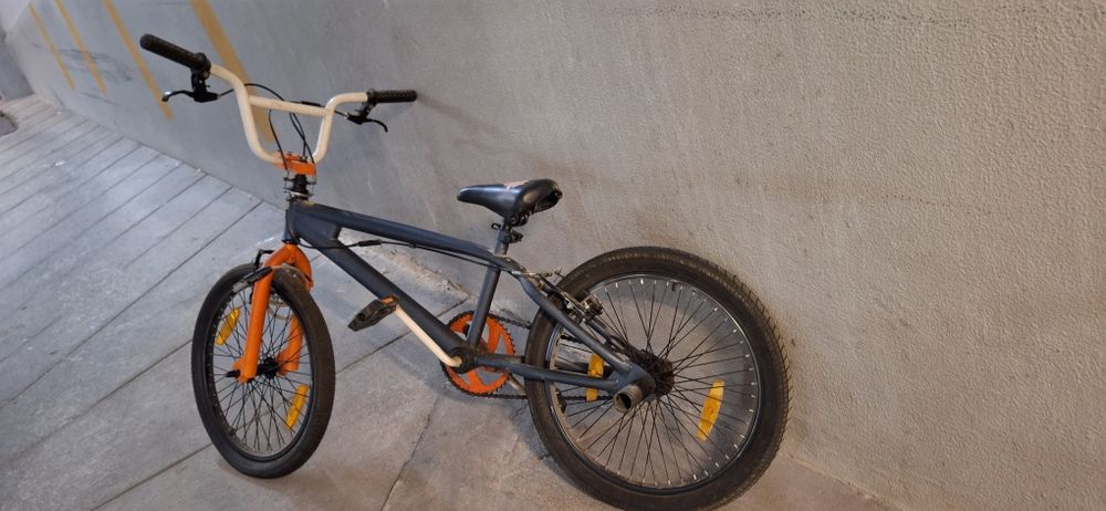 Bicicleta    BMX