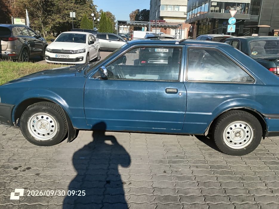Форд Ескорт 1.6 бензин