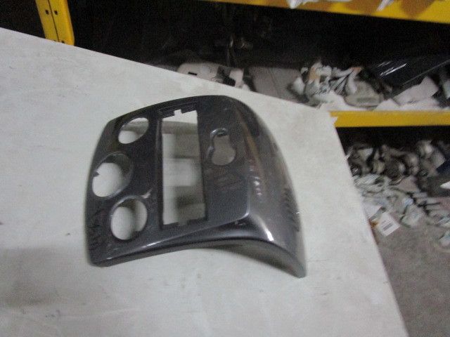 Moldura da consola central / rádio / aro RENAULT Clio III (BR0/1, CR0/
