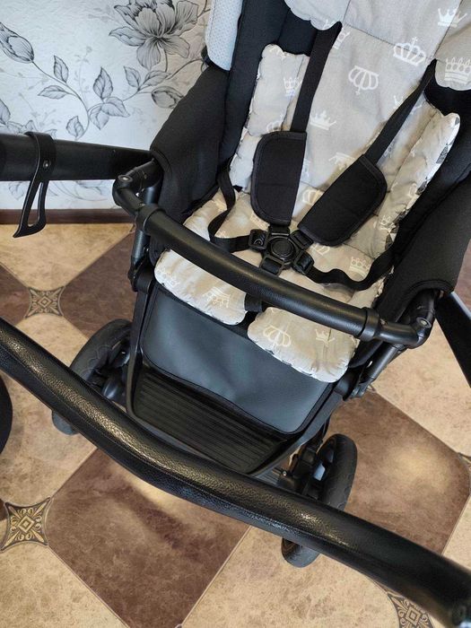 Коляска Roan Bass Next універсальна 2 в 1