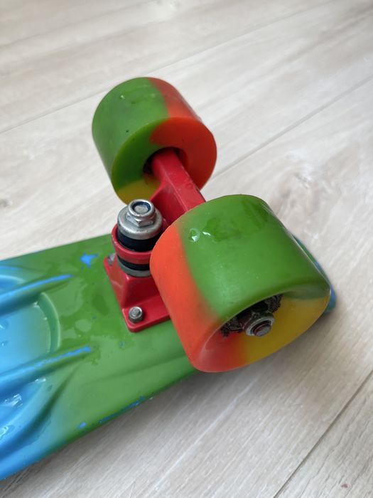 Пениборд скейт разноцветные колеса детский скейтборд