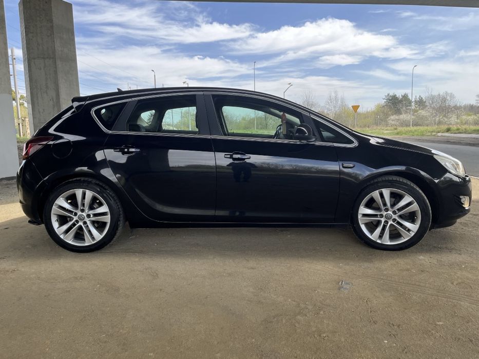 Opel Astra J 1.7 CDTI, Duży serwis, Bogata wersja