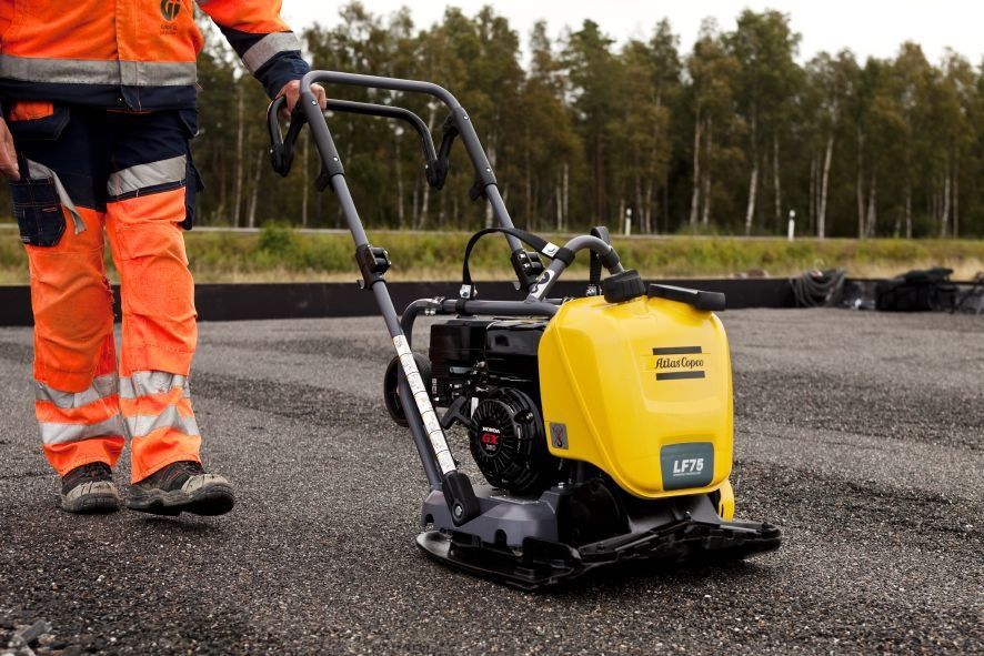 прокат виброплита аренда вибронога бадья для бетона бункер туфелька