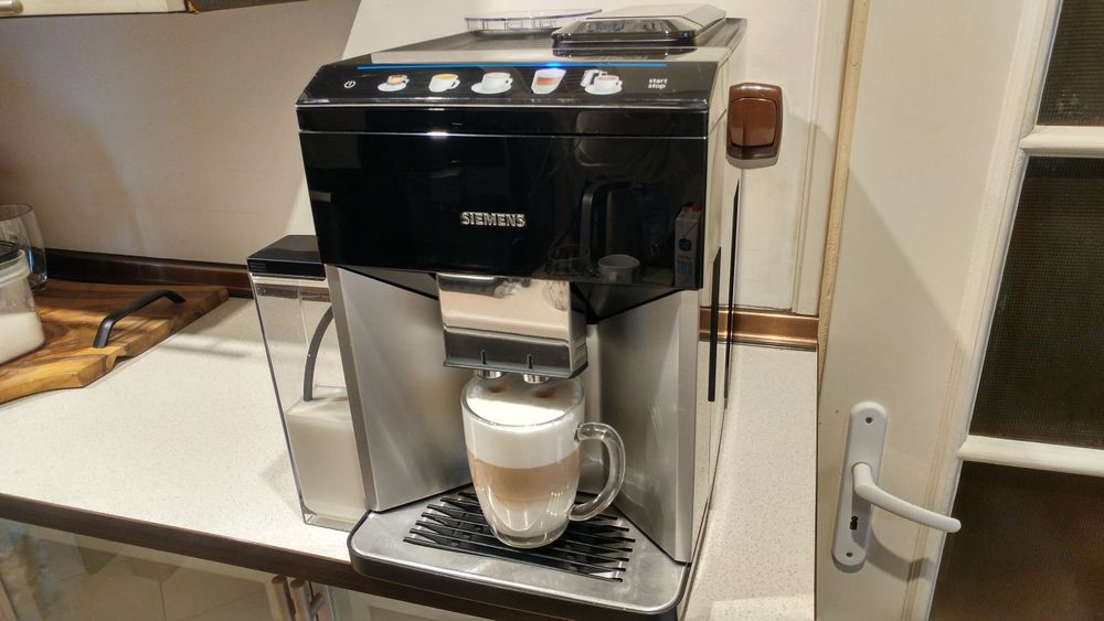 Automatyczny Ekspres Ciśnieniowy Do Kawy Siemens Eq500 Integral  Bosch