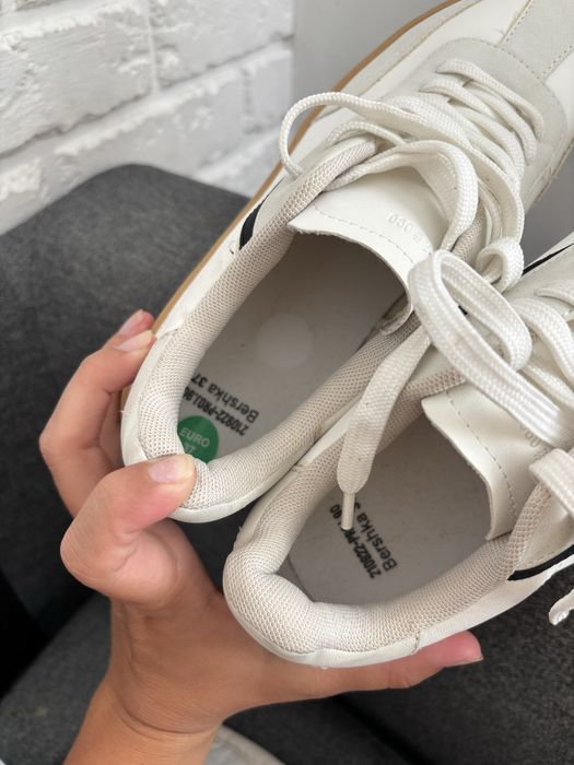 Кеди  кросівки жіночі bershka 37