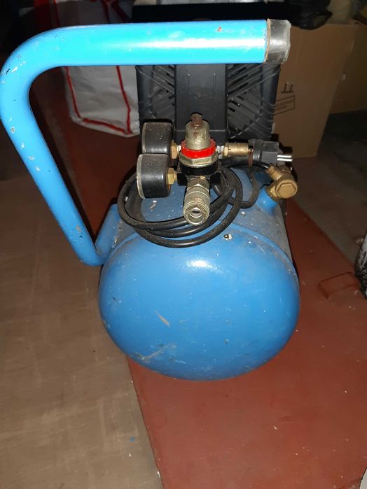 Sprężarka kompresor powietrza Tool - Air 494