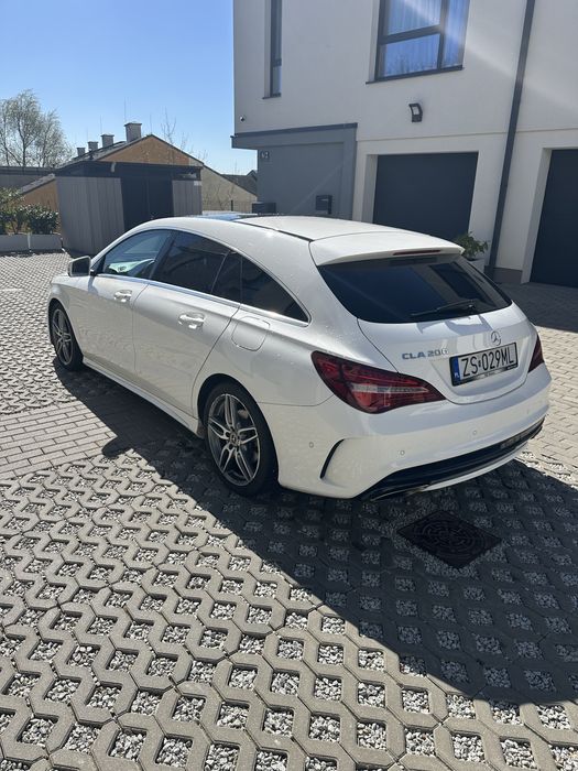 Mercedes Benz CLA 200 AMG Line Przebieg 37 000 km