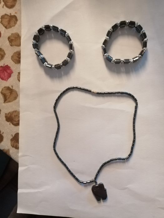Colar e pulseiras pedra vulcânica de Cabo Verde