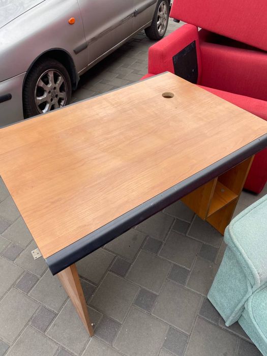 РАСПРОДАЖА столы с тумбами столы угловые столы руководителя