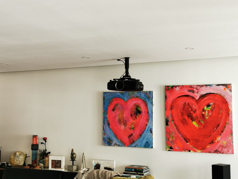 Epson EH-TW9200 e tela Lumene Embassy electrica