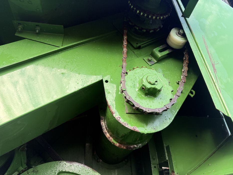 Комбайн зернозбиральний John Deere 1055