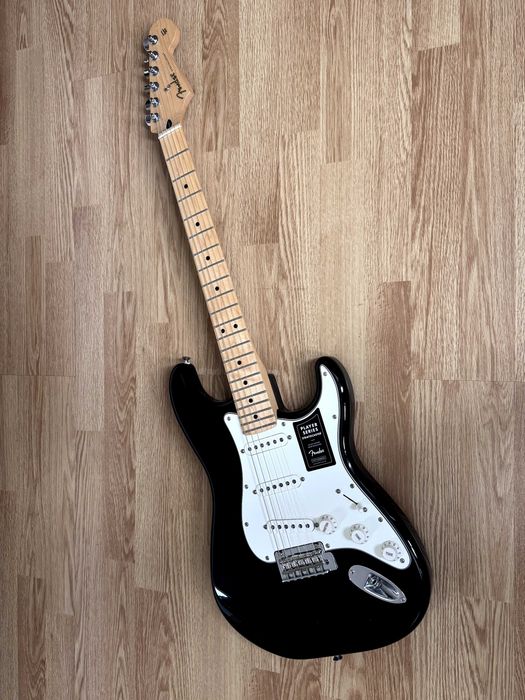 fender stratocaster (black) - Купить электрогитары - Цена на OLX.ua