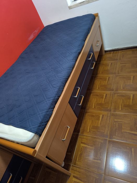 Cama solteiro com colchão