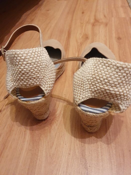 Espadryle na koturnie (38)