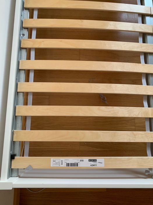 Cama 140x200 + Estrado + Colchão + Mesa Cabeceira - Modelo IKEA