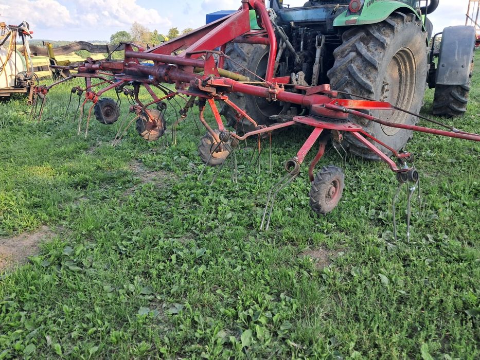 Przewracarka przetrząsarka karuzelowa pająk deutz fahr