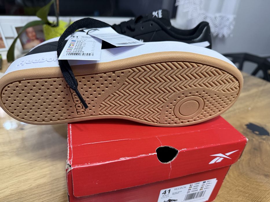 Reebok retro mega