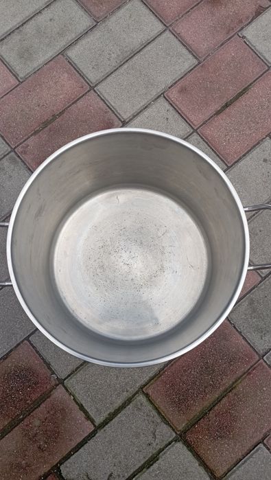 кастрюля из нержавеющей стали