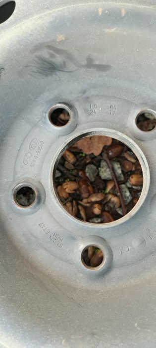 Felgi stalowe 15" z oponami 185/65/15   Hyunday i30