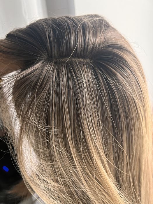 Peruka blond gęste włosy pasemka balejaż grzywka ombre brąz nowa