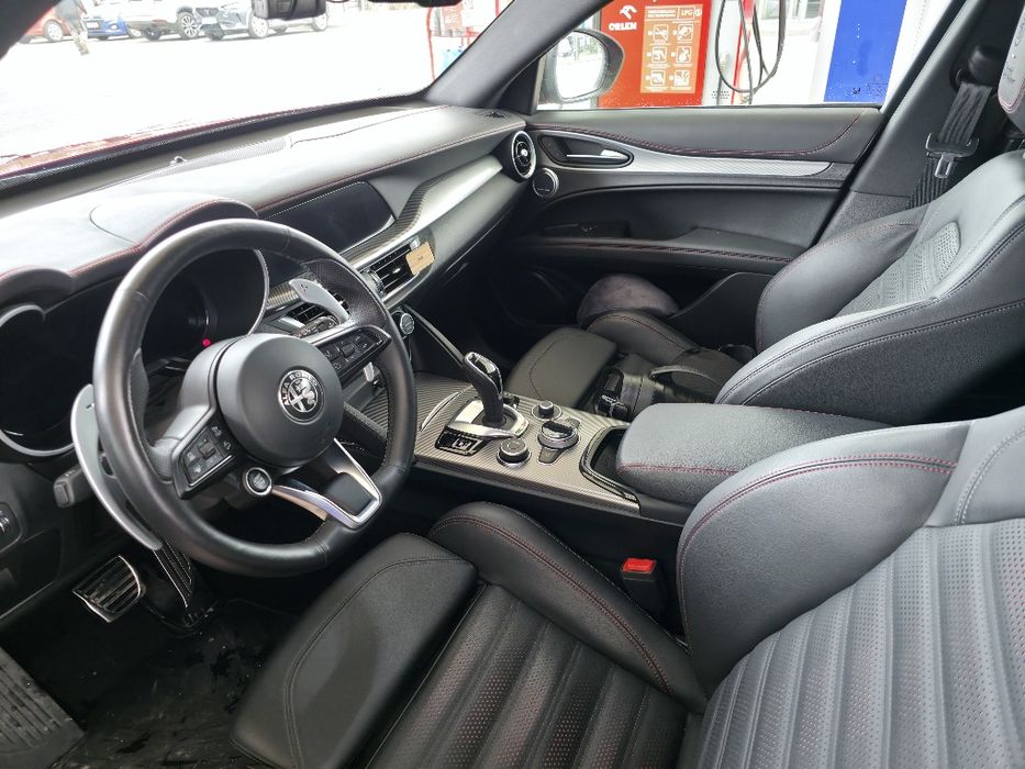 CESJA! Alfa Romeo Stelvio benz. 280km