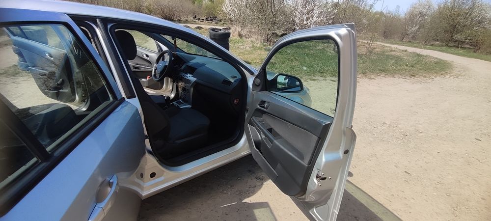 Продається Opel astra h 1.4 бензин