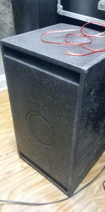 Subwoofer Turbosound TXB 110 Pasywny