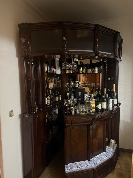 Bar em mogno, como novo