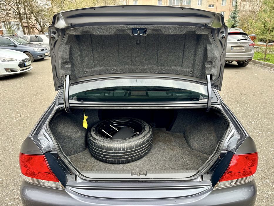 Продам Митсубиси Лансер