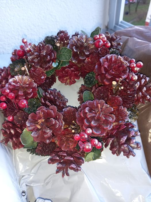 Wieniec świąteczny wianek na stół i do powieszenia ozdobą święta preze