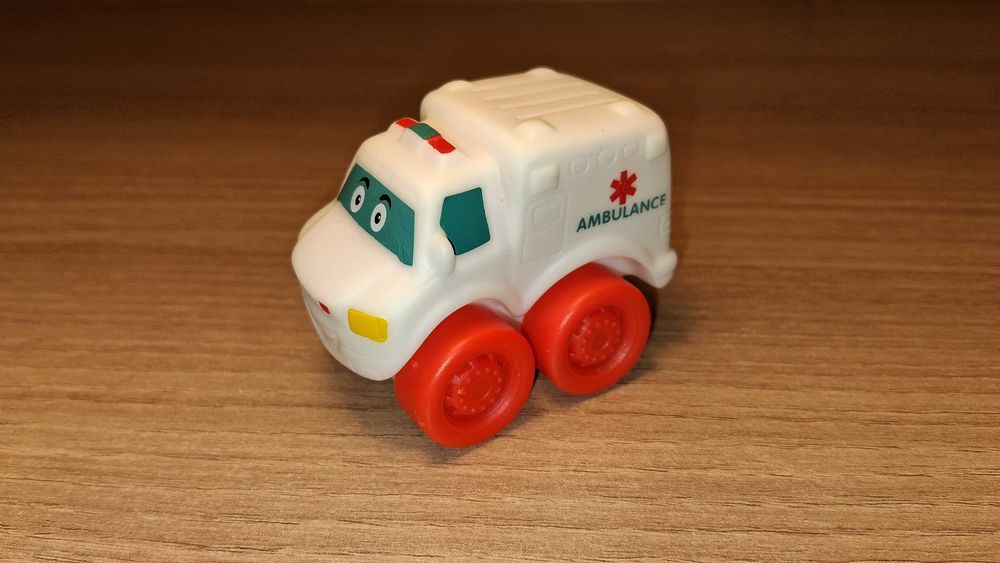 Tonka Chuck & Friends Karetka Ambulans Biały Zabawka