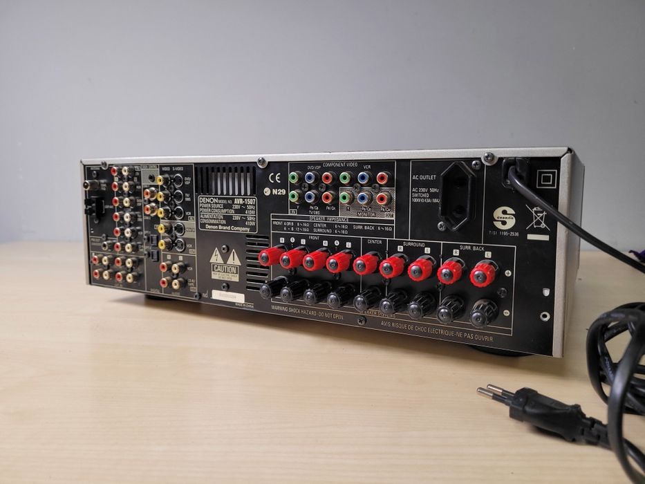 Denon AVR-1507, mocny amplituner AV, wersja srebrna