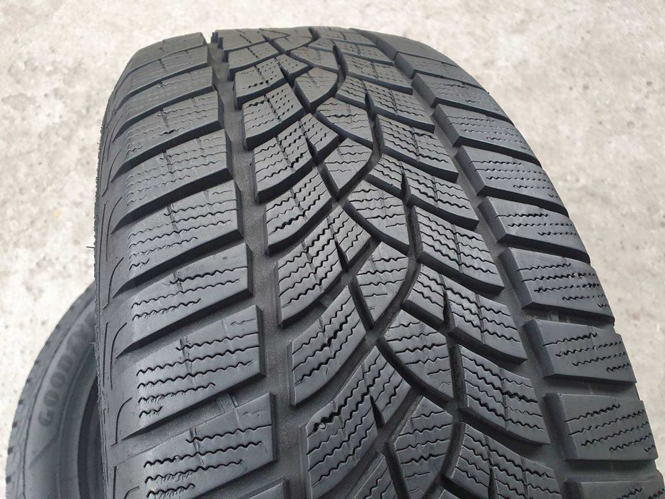 2x Goodyear  UltraGrip Performance + 205/55r17  7,5mm 2021r