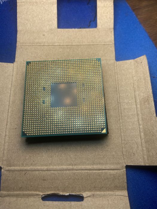AMD Ryzen 7 2700