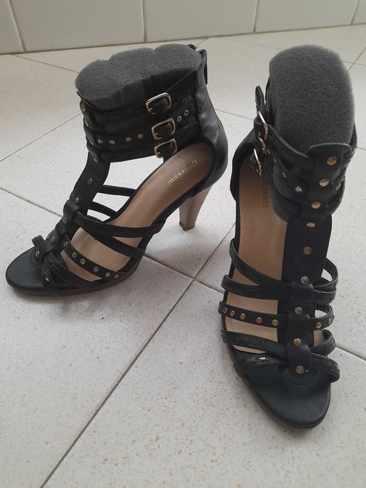 Lote de 9 pares de sapatos/sandalias/cunhas - tamanho 38/39