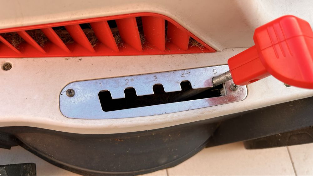 Corta relvas Sterwins 1600W