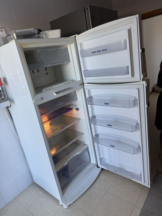 Frigorífico Combinado Geladeira Usado - Whirlpool