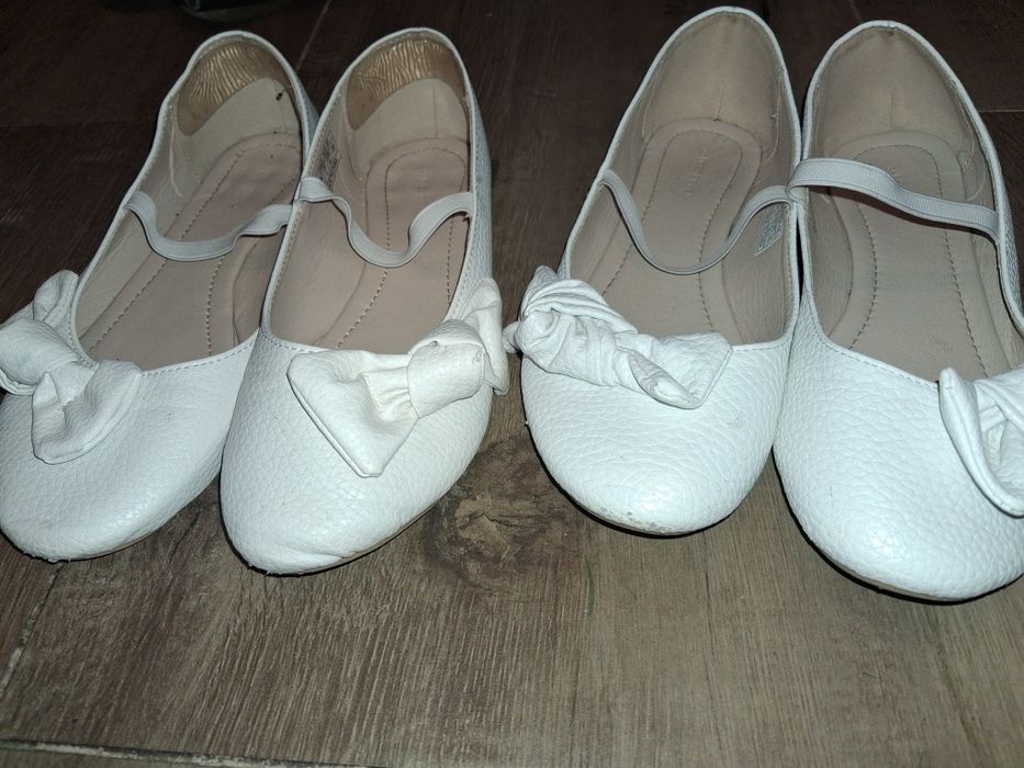 Baleriny biale Reserved dla blizniaczek