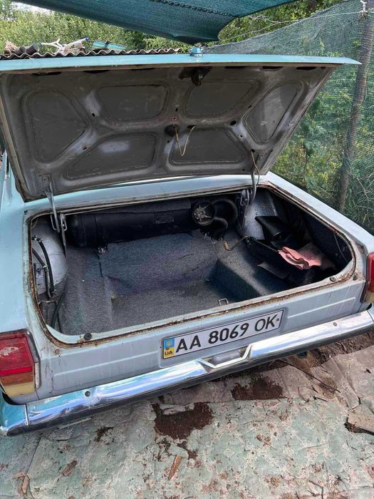 Автомобіль Волга Газ 2410