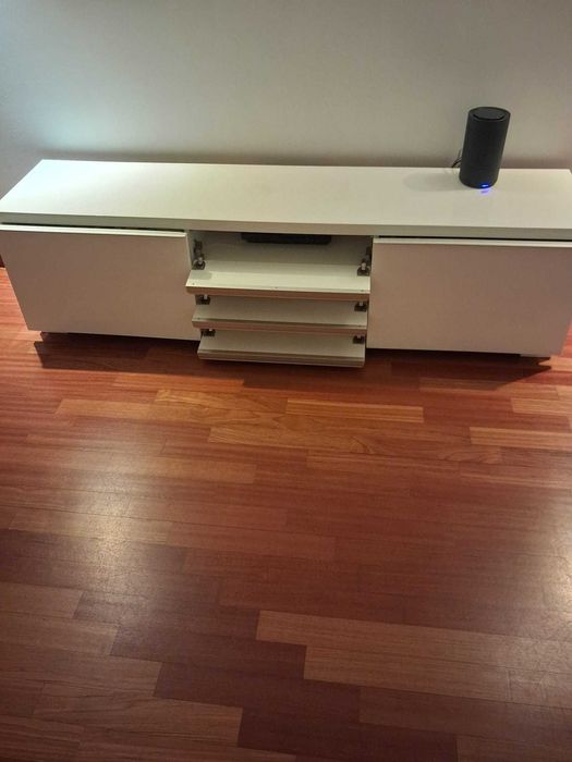 Aparador BESTA ikea branco