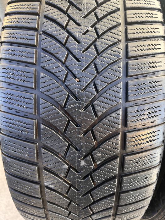 245/45R18-пара зимових колес