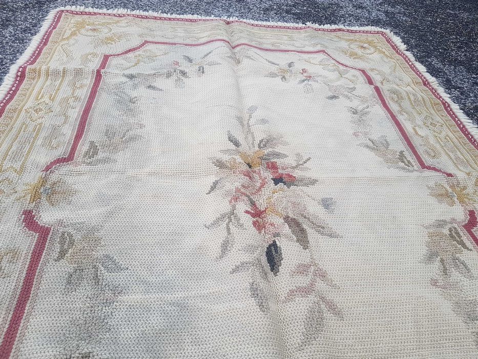 Tapete Arraiolos antigo 120x 178cm