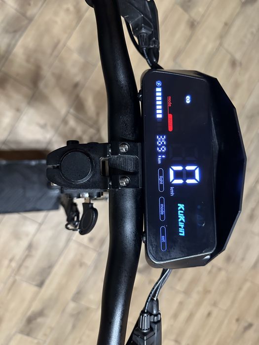 Електросамокат Kukirin G4