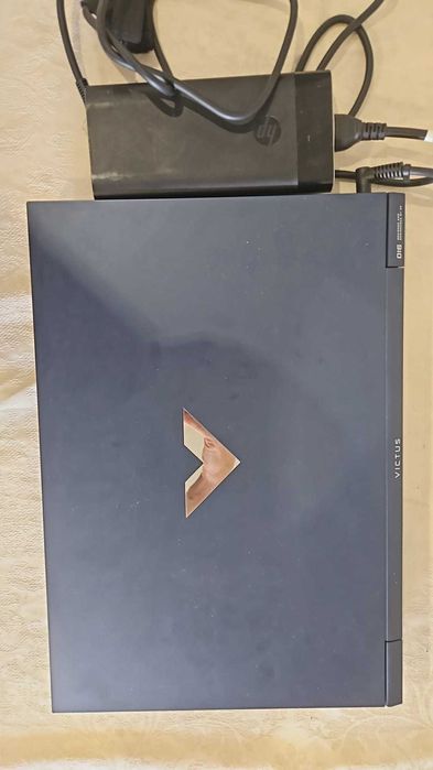 Portátil Gaming HP Victus 16-E0038NP - pouco uso