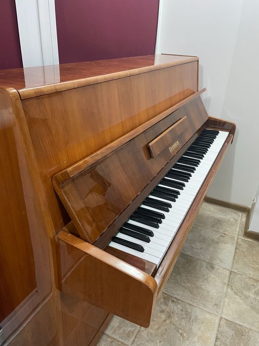 Pianino marki LEGNICA