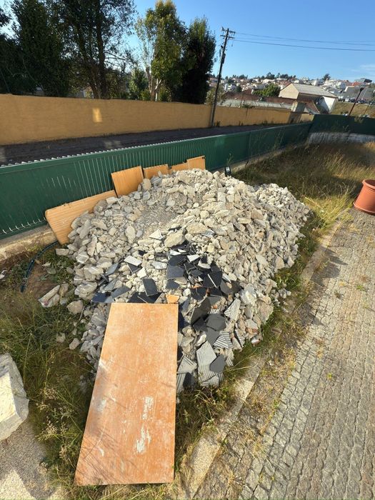 Faço remoção  de Entulho
